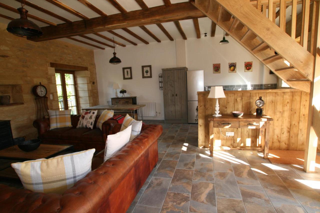 La Roussille - Oak Barn Villa Saint-Sulpice-d'Excideuil ภายนอก รูปภาพ